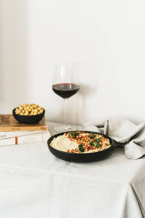 Handmade Stoneware Pasta Plate | Youlha 9.4": Matte Black/Shiny White