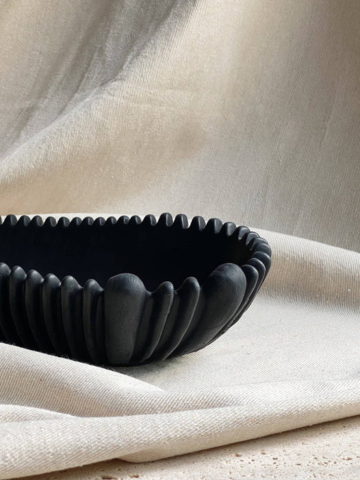 FORMA handmade concrete bowl: GRAPHITE BLACK
