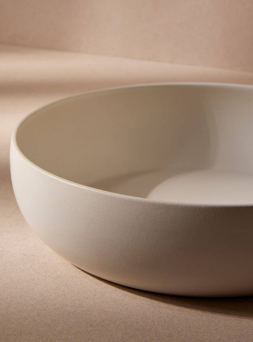Stoneware Shallow Serving Bowl | Ewa 60 oz: Matte White