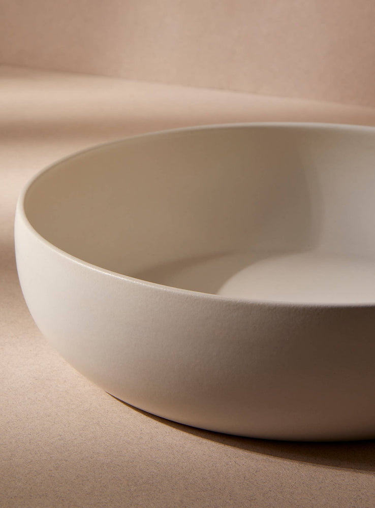 Stoneware Shallow Serving Bowl | Ewa 60 oz: Matte White