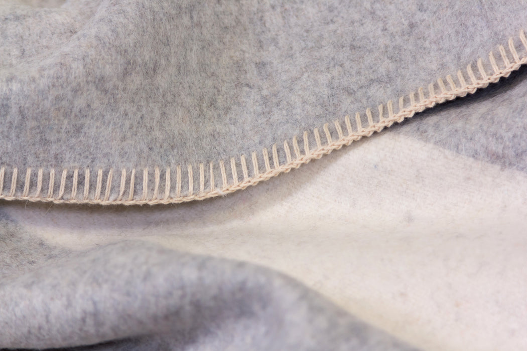 Blacksaw - The Siempre 100% Recycled Light Heather, Queen Size Blanket