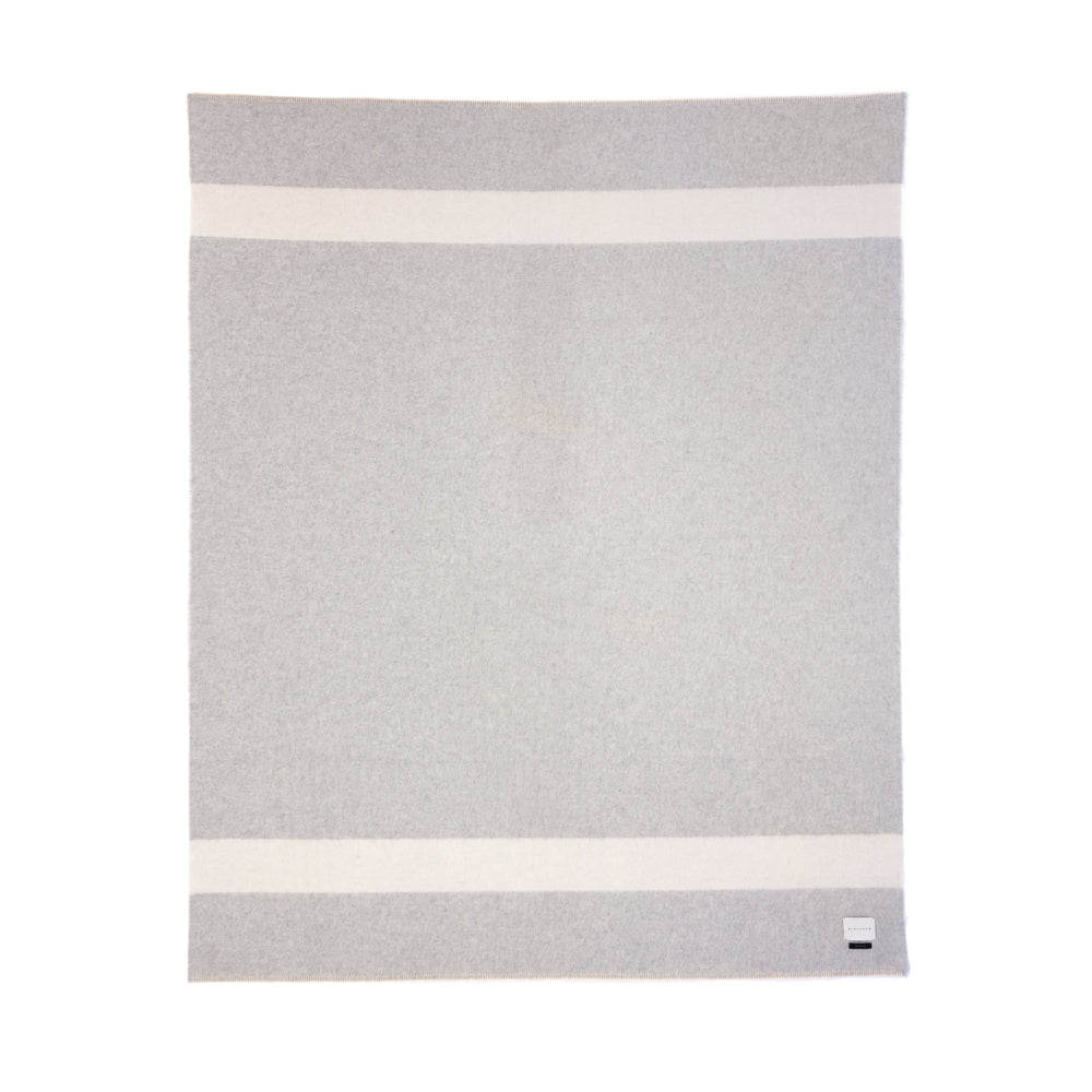 Blacksaw - The Siempre 100% Recycled Light Heather, Queen Size Blanket